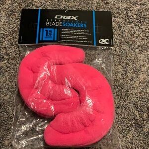 DBX terrycloth blade soakers ice skates brand new